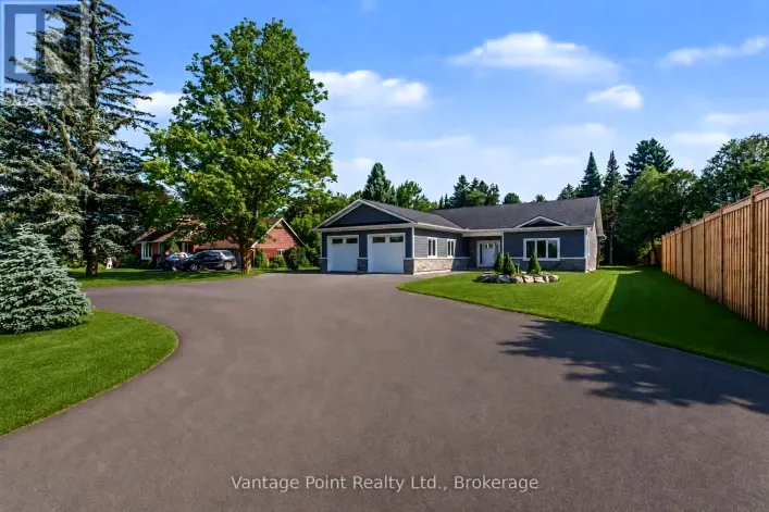 107 TORONTO ROAD, Grey Highlands