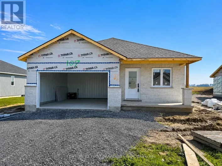 107 VICTORIA AVENUE E, South Huron