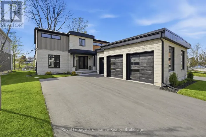 107 VILLENEUVE DRIVE, Prince Edward County