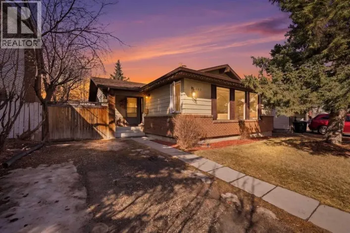 107 Wood Oak Way SW, Calgary