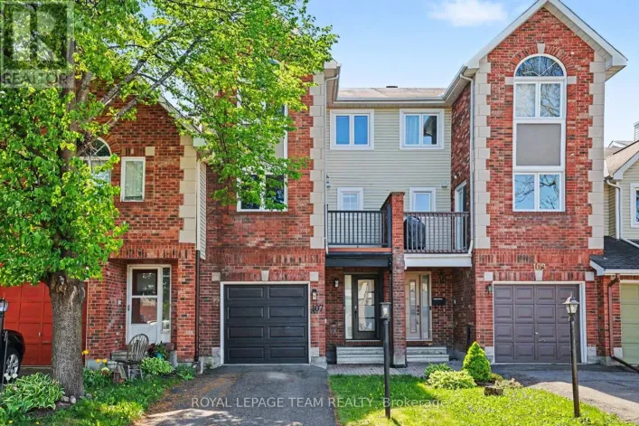 107 WOODPARK WAY, Ottawa