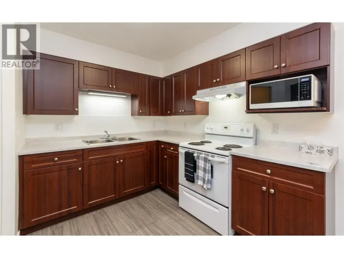 1070 1 Street SE Unit# 6, Salmon Arm