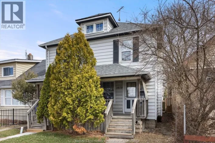 1070 ST. LUKE, Windsor