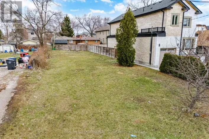 1073 WESTMOUNT AVENUE, Mississauga