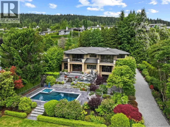 1075 GROVELAND ROAD, West Vancouver
