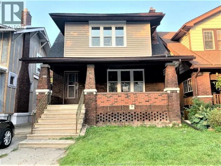 1076 DOUGALL, Windsor