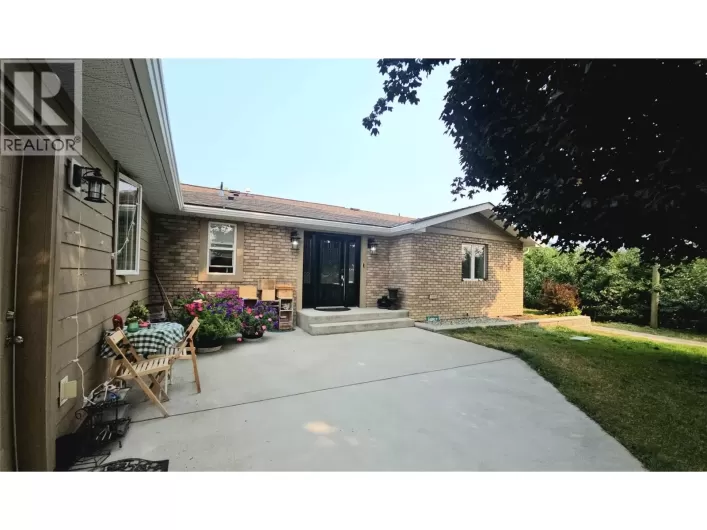 10774 Okanagan Centre Road E, Lake Country