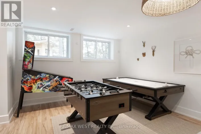 1078 WOODWINDS ROAD, Muskoka Lakes)