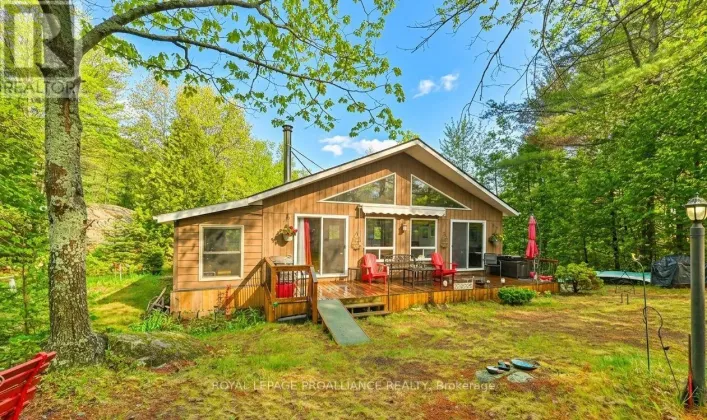 1079 LEMKE LANE, North Frontenac