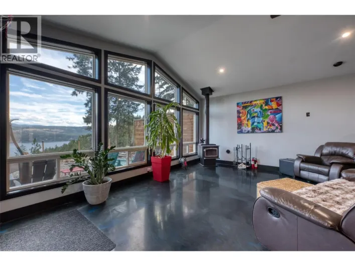 10795 Westshore Road, Vernon
