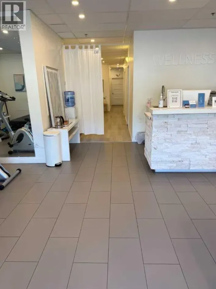107A, 4014 Macleod Trail SE, Calgary
