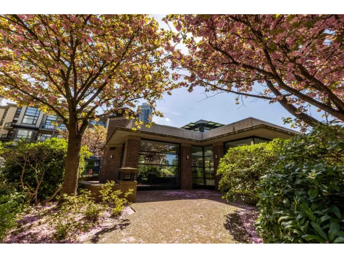 108 10866 CITY PARKWAY, Surrey