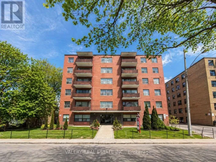 108 - 11 GLENBURN AVENUE, Toronto