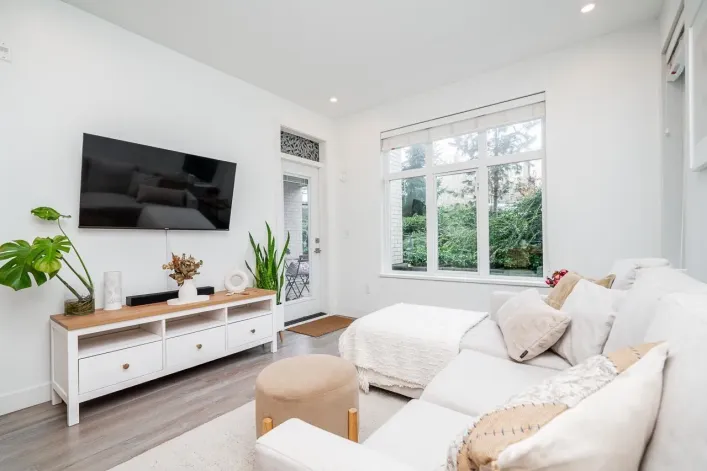 108 15436 31 AVENUE, Surrey