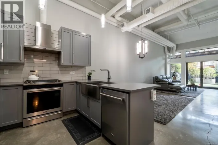 108 2049 Country Club Way, Langford