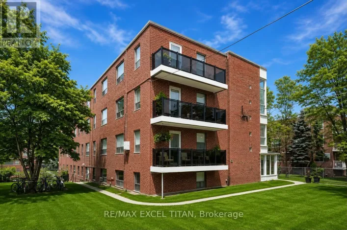 108 - 4 HILL HEIGHTS ROAD, Toronto