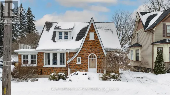 108 ALBERT STREET, Central Huron