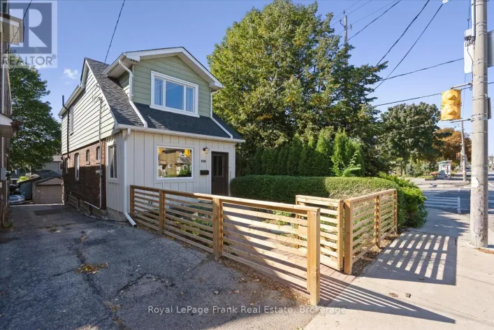 108 GREENWOOD AVENUE, Toronto