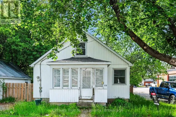 108 MALEY STREET, North Grenville