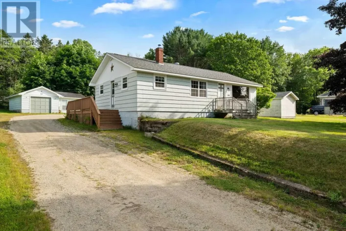 108 Middle River Road, Middle River