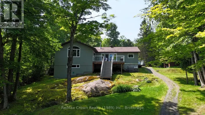108 MURPHY DRIVE, Parry Sound Remote Area