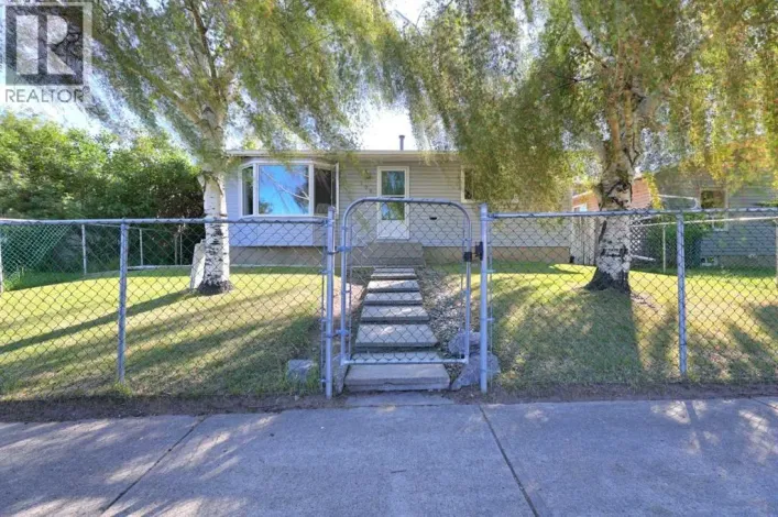 108 Pinecliff Way NE, Calgary