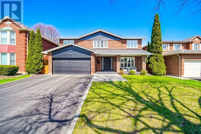 108 POPLAR HEIGHTS DRIVE, Toronto