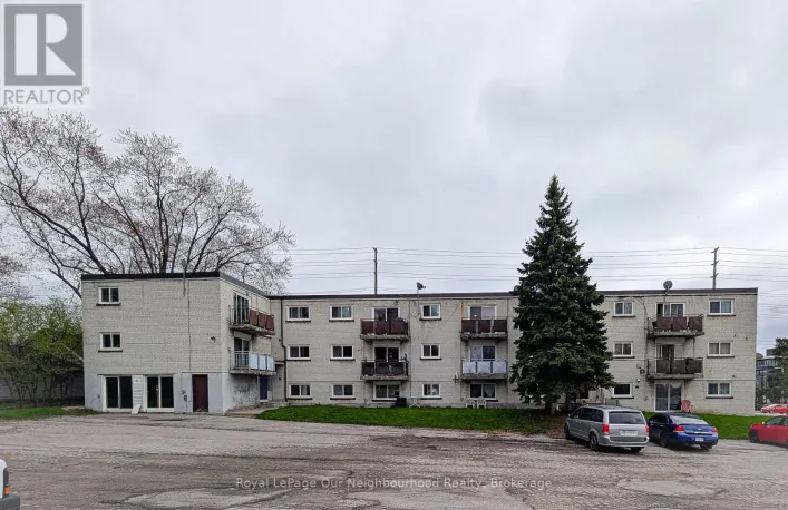 108 VICTORIA STREET W, Whitby