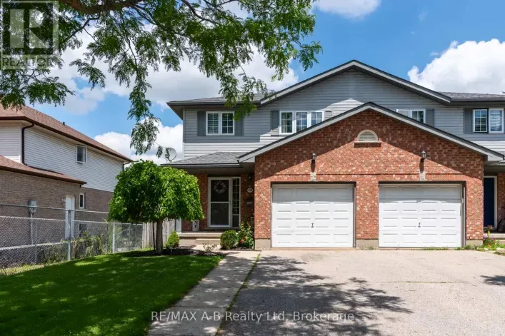 108 WALSH CRESCENT, Stratford