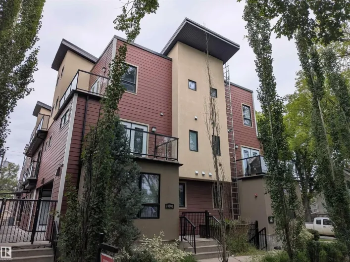 Row / Townhouse for sale: 10806 83 AV NW, Edmonton