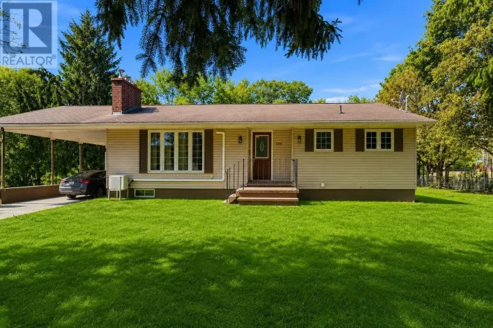 1081 Tufts Avenue, Greenwood