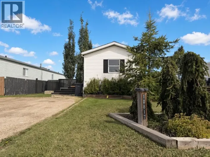 10817 97 Street, Clairmont
