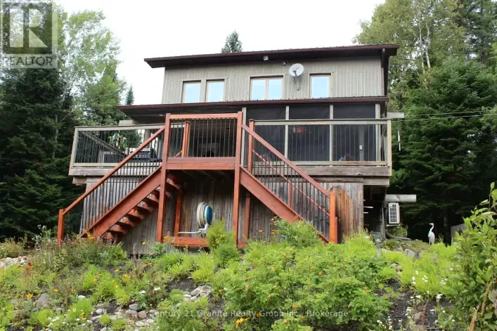 House for sale: 1082 GREEN LAKE ROAD, Algonquin Highlands