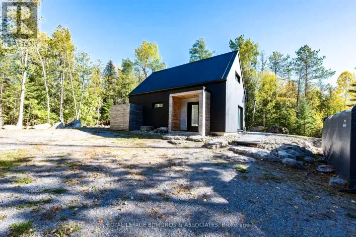 1082 RAPID ROAD, Whitewater Region