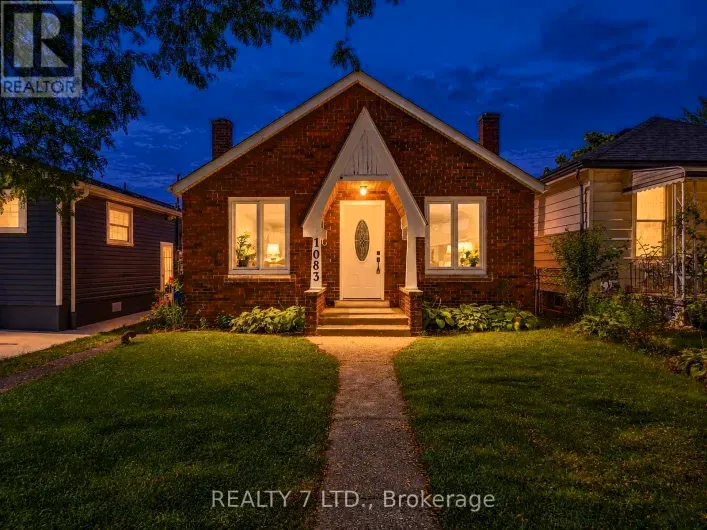 1083 CAMPBELL AVENUE, Windsor