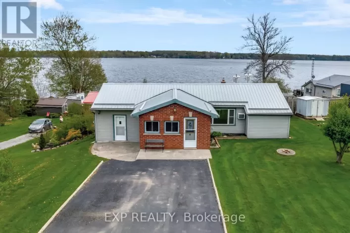 1083 LAKESIDE DRIVE, Prince Edward County