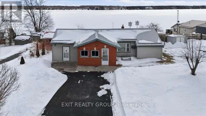 1083 LAKESIDE DRIVE, Prince Edward County