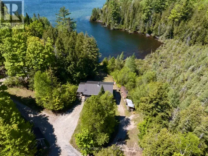 House for sale: 1084C RIDGE LANE, Frontenac