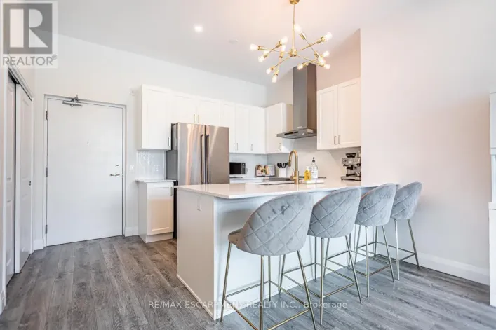 109 - 1 REDFERN AVENUE, Hamilton