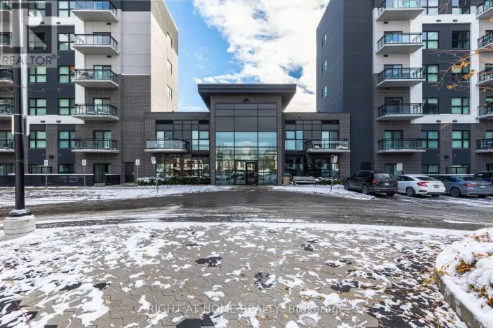 109 - 102 GROVEWOOD COMMON, Oakville