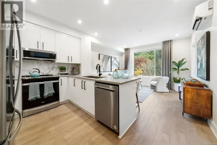 109 1371 Goldstream Ave, Langford