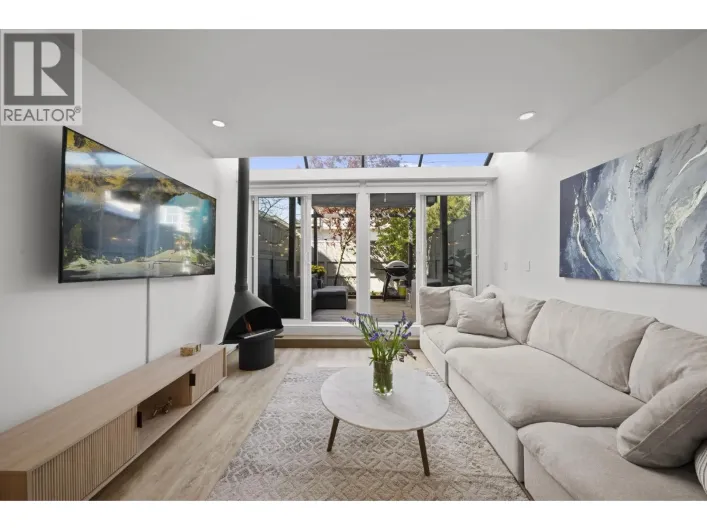 109 2125 YORK AVENUE, Vancouver