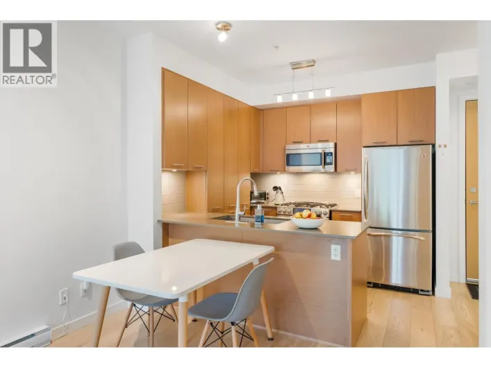 109 215 BROOKES STREET, New Westminster
