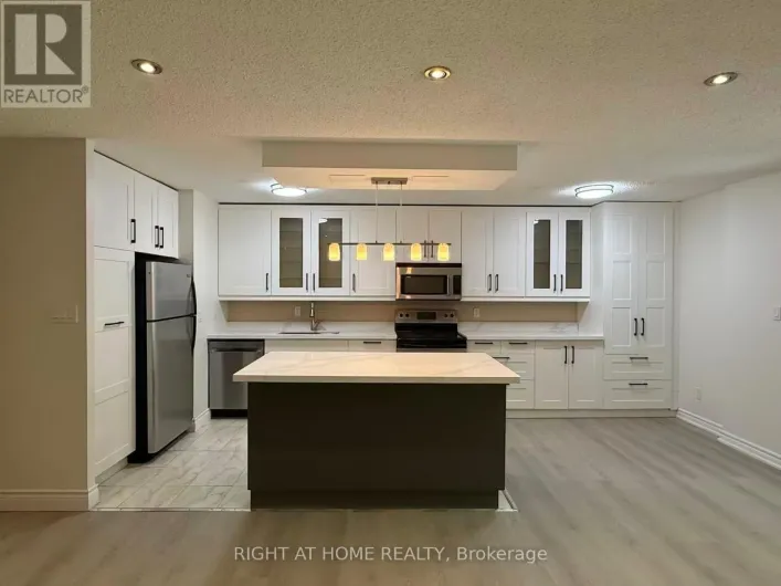 109 - 3025 THE CREDIT WOODLANDS DRIVE, Mississauga