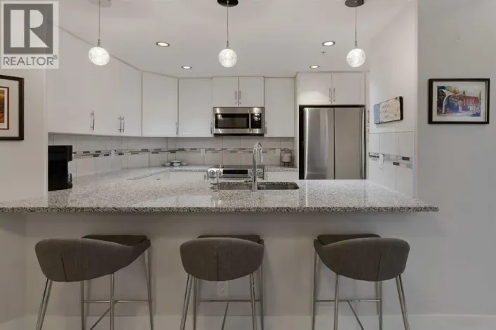 109, 32 Varsity Estates Circle NW, Calgary