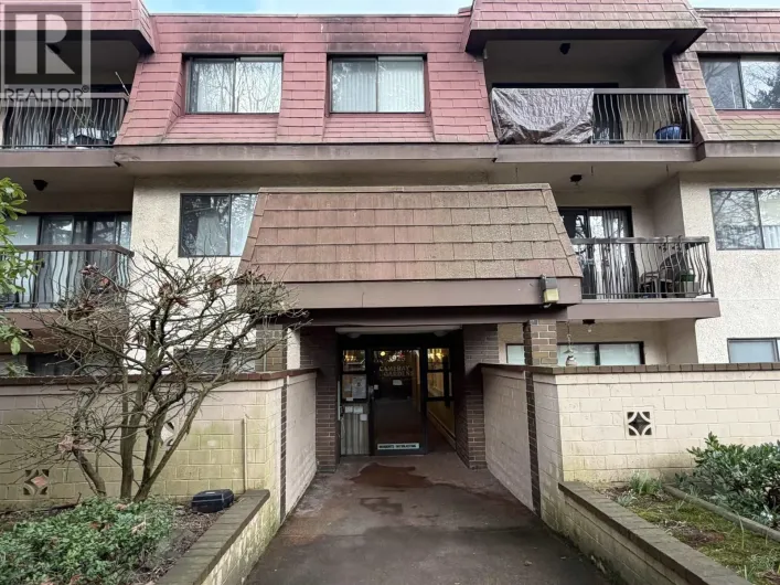 109 3925 KINGSWAY, Burnaby