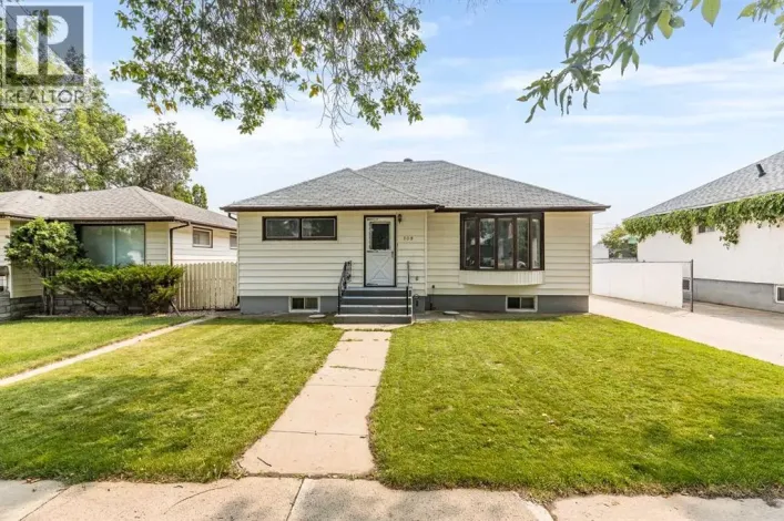 109 4 Street SE, Medicine Hat