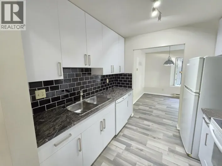 109 5250 VICTORY STREET, Burnaby