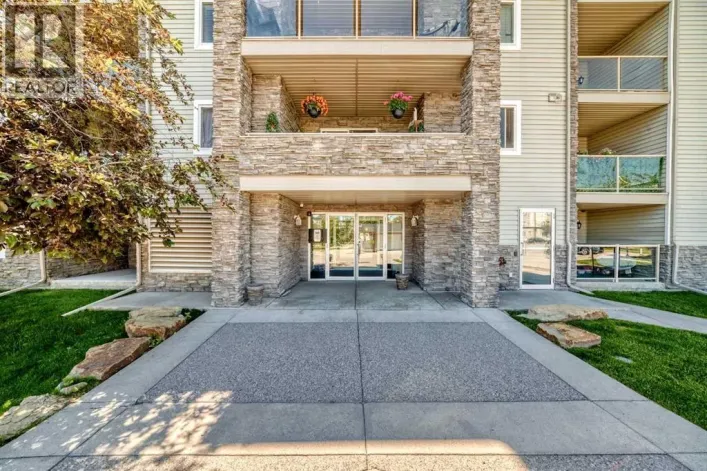 109, 5500 Somervale Court SW, Calgary