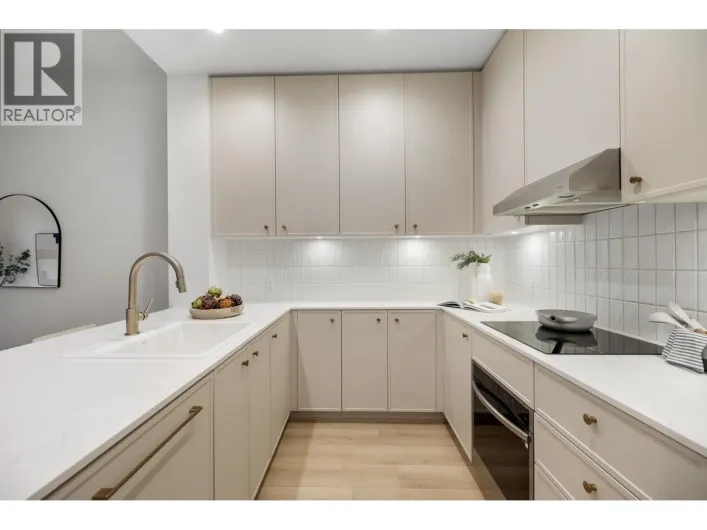 109 708 EDGAR AVENUE, Coquitlam